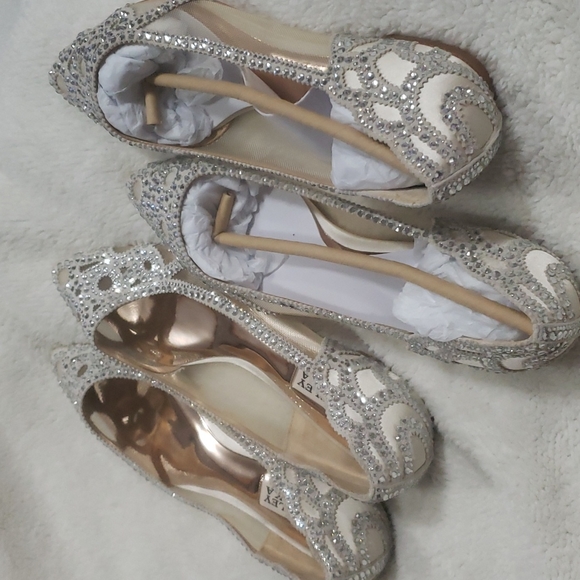Bhldn ×Gigi Rhinestone-Embellished Pointed-Toe Flats - Picture 12 of 15